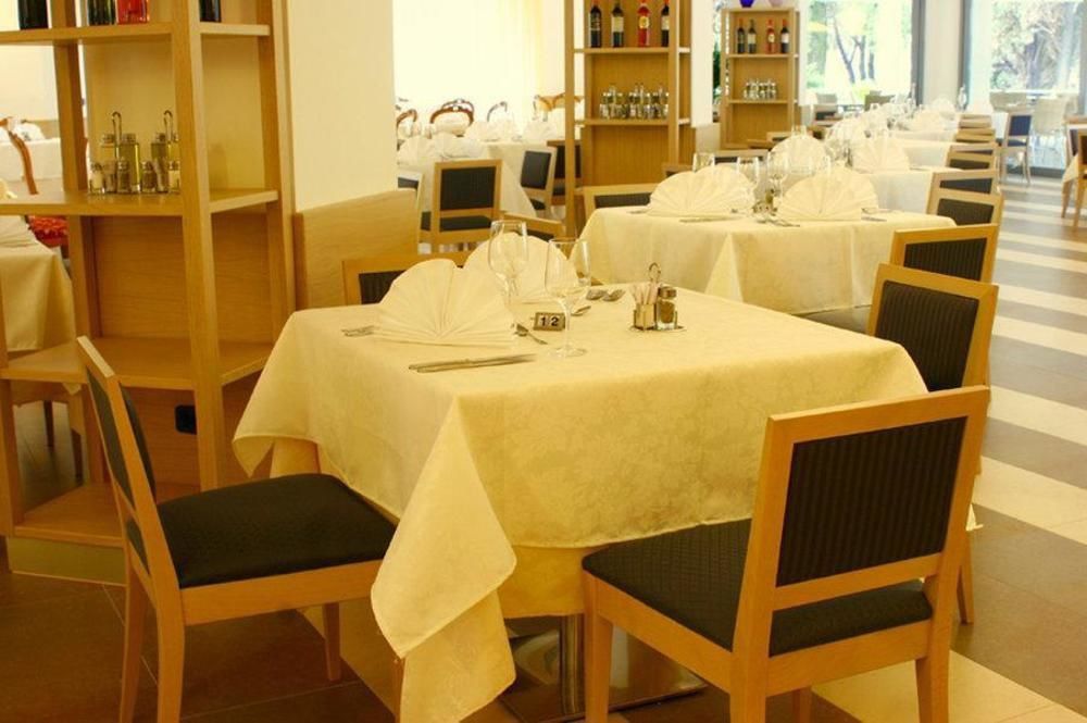 Hotel Oasi Wellness & Spa Рива-дель-Гарда Экстерьер фото